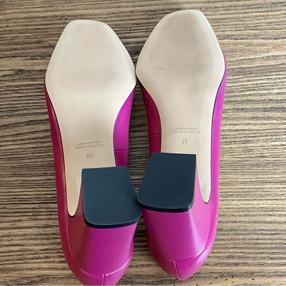 Intentionally Blank Monaco Plum Leather Pump, New in Box - Picture 7 of 11